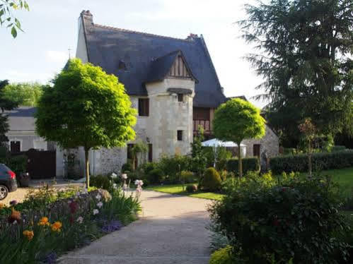 Отель Manoir Du Rouvre Mettray Экстерьер фото